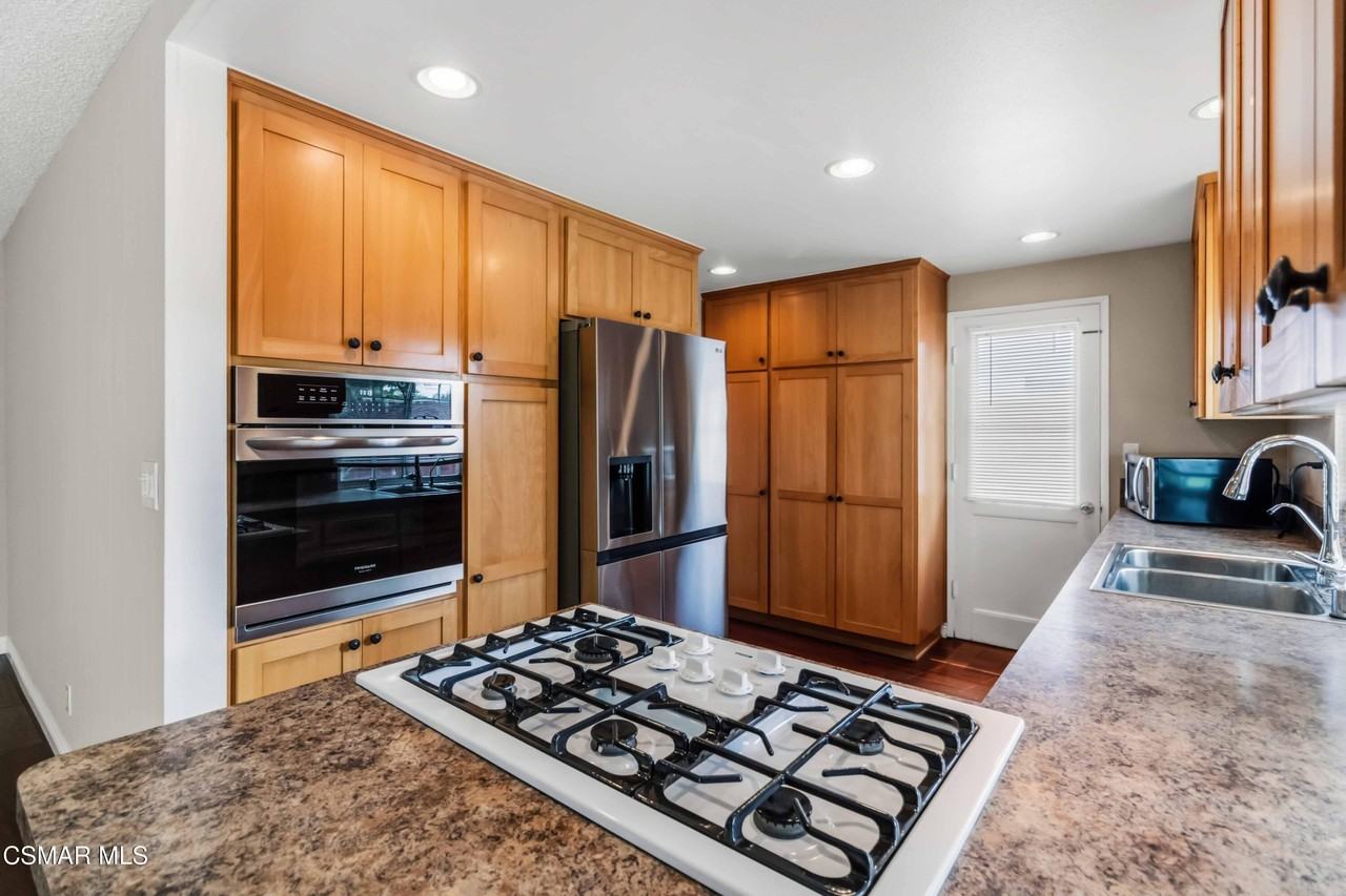 2253 Grafton St - Photo 7 of 23