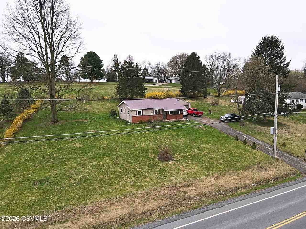 2451 Crossroads Dr - Photo 3 of 34