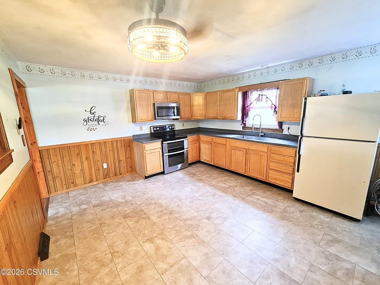 2451 Crossroads Dr - Photo 7 of 34
