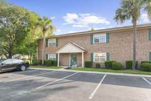 featured image of 201 Oakmont Ave #D