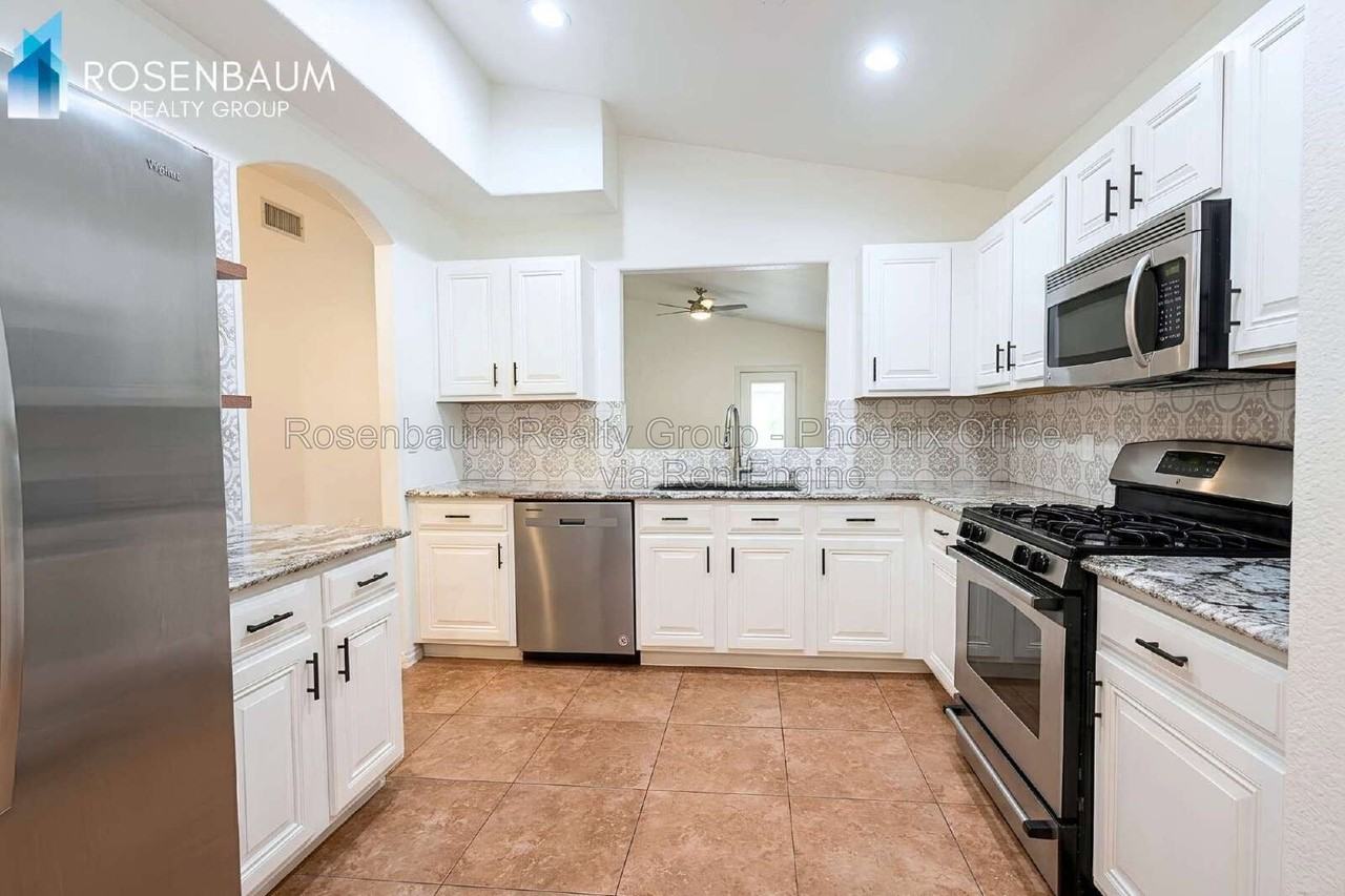 5034 E Holmes Ave - Photo 2 of 9