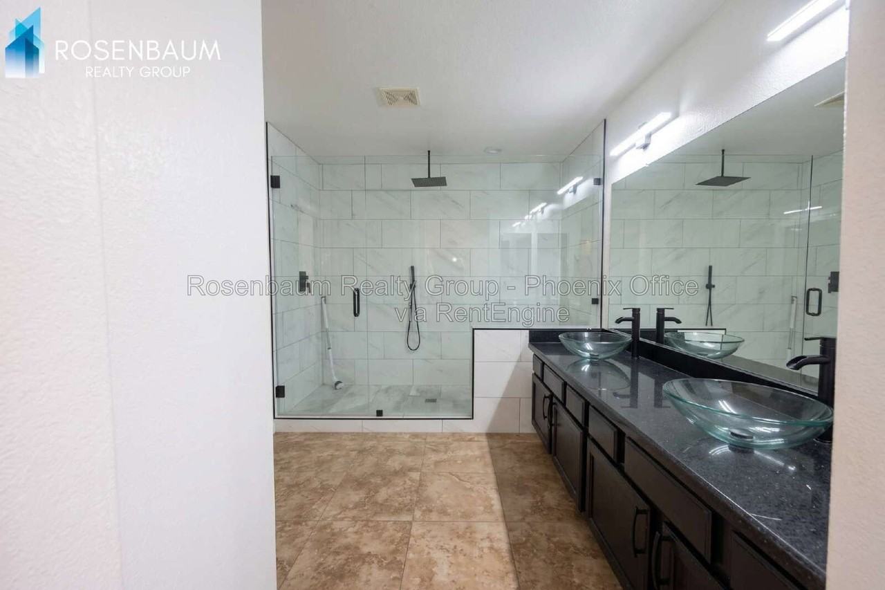5034 E Holmes Ave - Photo 7 of 9
