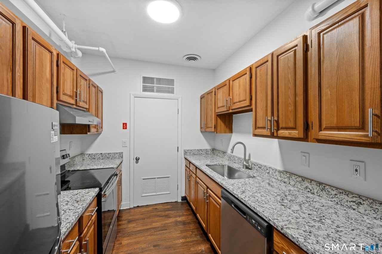 187 Bank St Apt 205 - Photo 2 of 16
