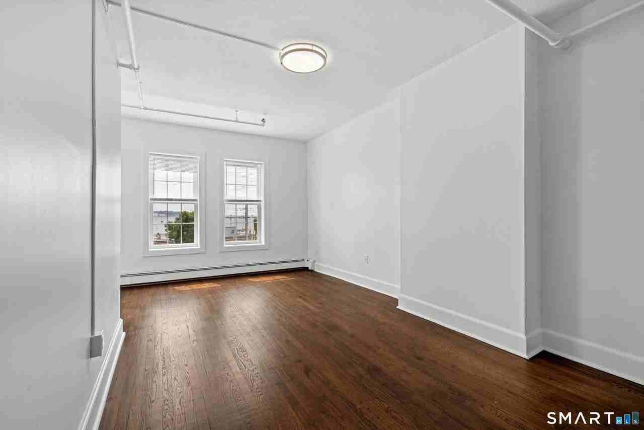 187 Bank St Apt 205 - Photo 7 of 16