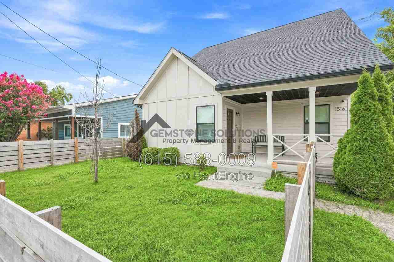 1516 23rd Ave N - Photo 3 of 45