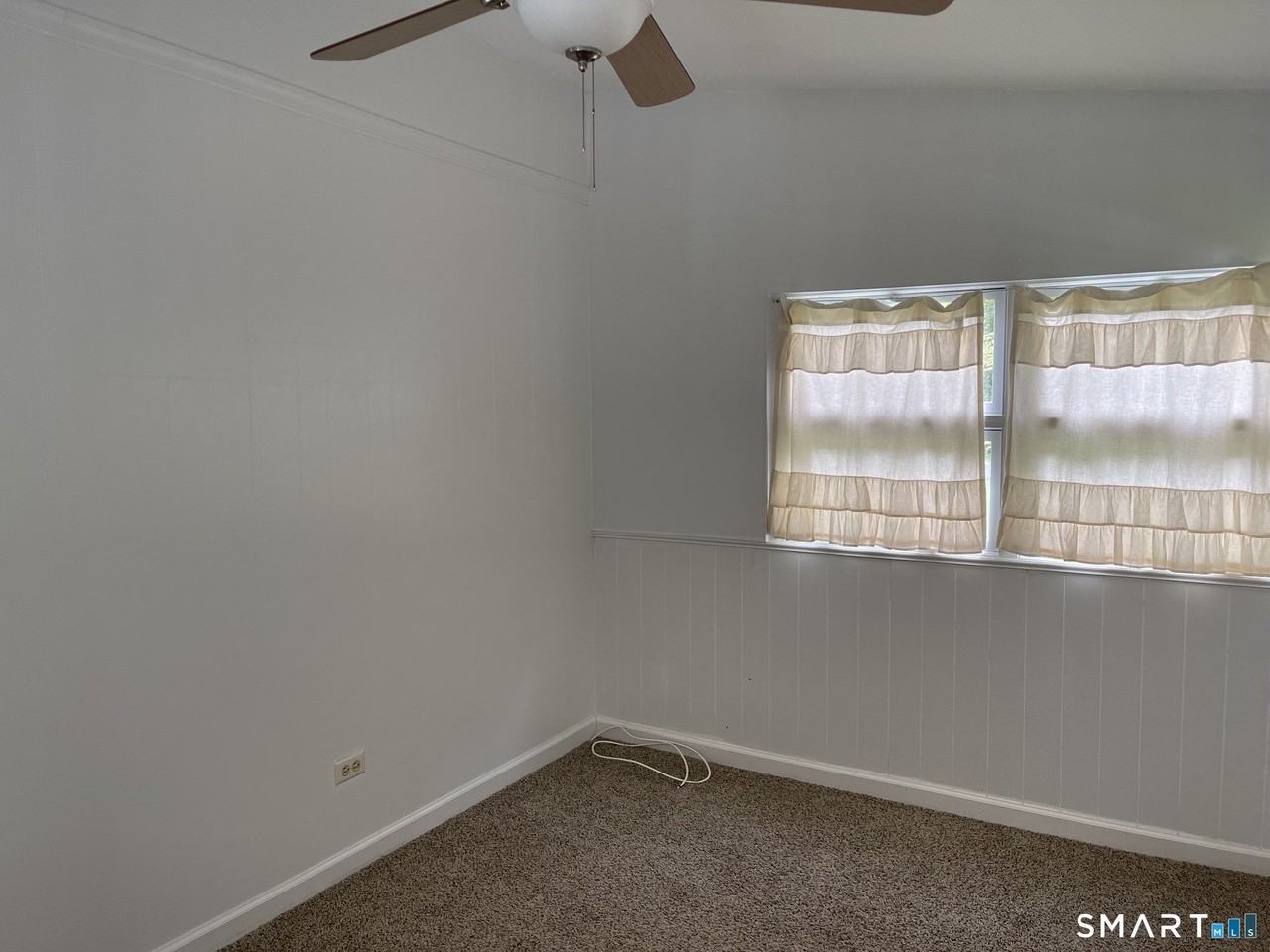 277 Drummond Rd - Photo 4 of 17