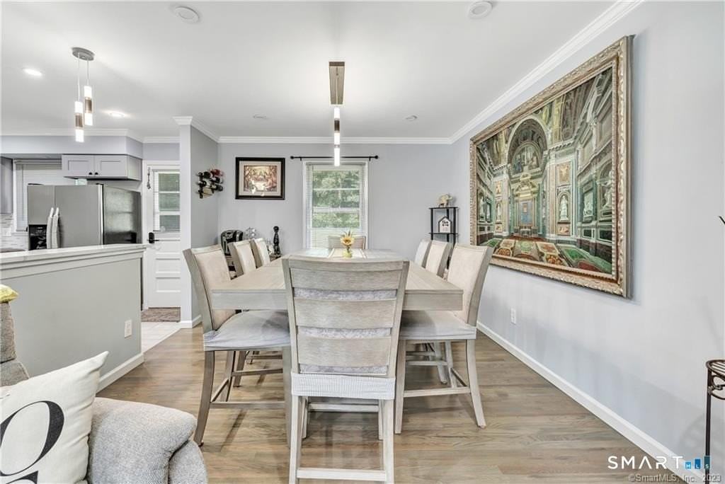 635 Booth Hill Rd - Photo 4 of 25