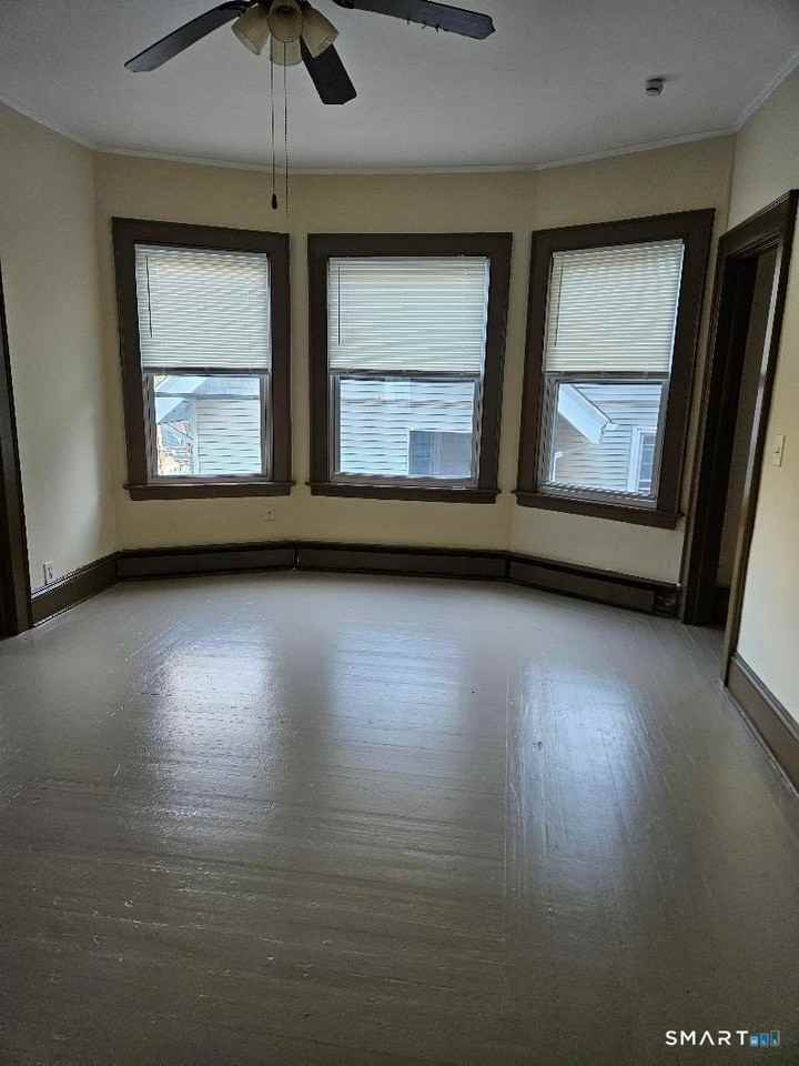 375 Main St - Photo 4 of 7