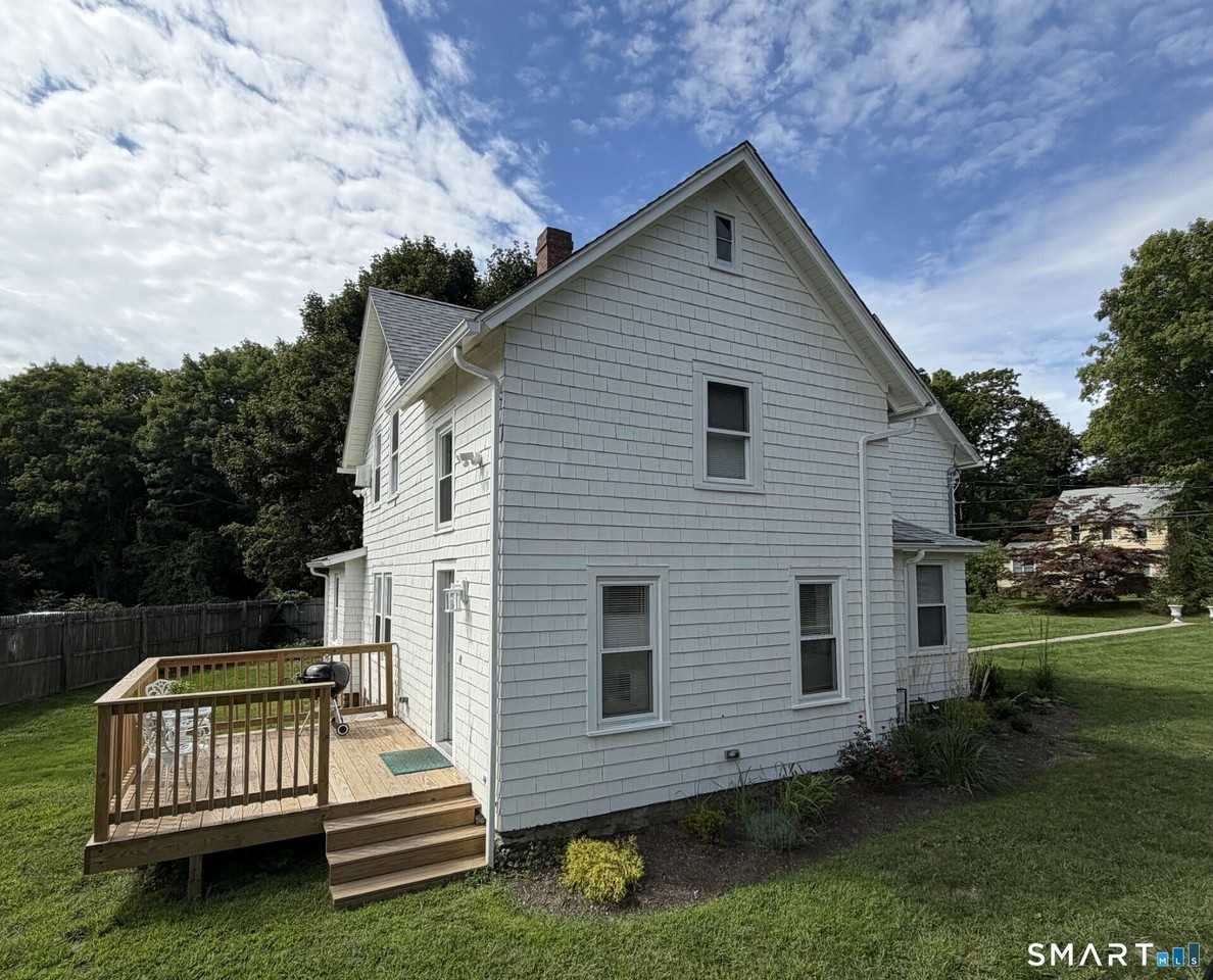 70 Cottage Rd - Photo 3 of 22