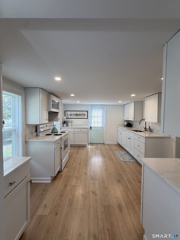 70 Cottage Rd - Photo 5 of 22
