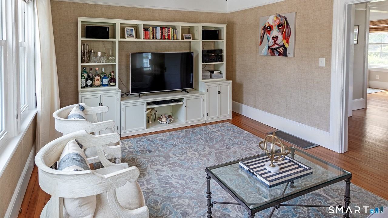 223 West Ave - Photo 6 of 37