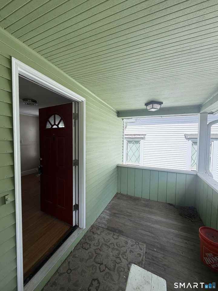 27 Soule St #D - Photo 3 of 9