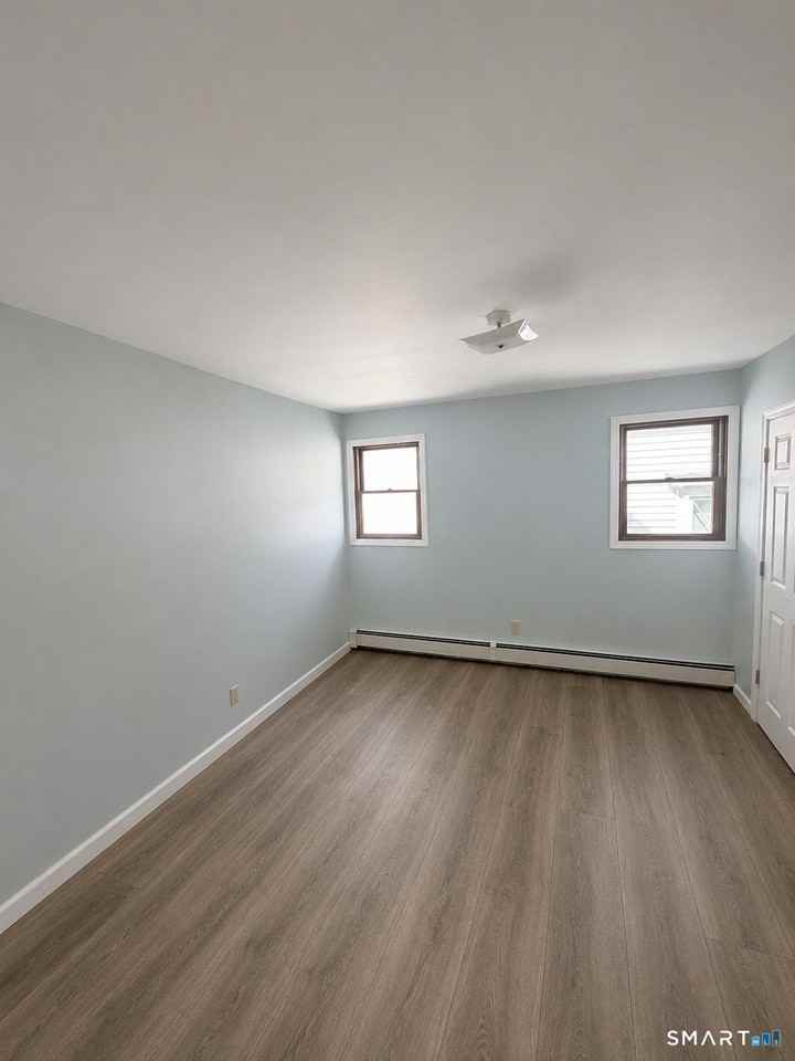 27 Soule St #D - Photo 6 of 9