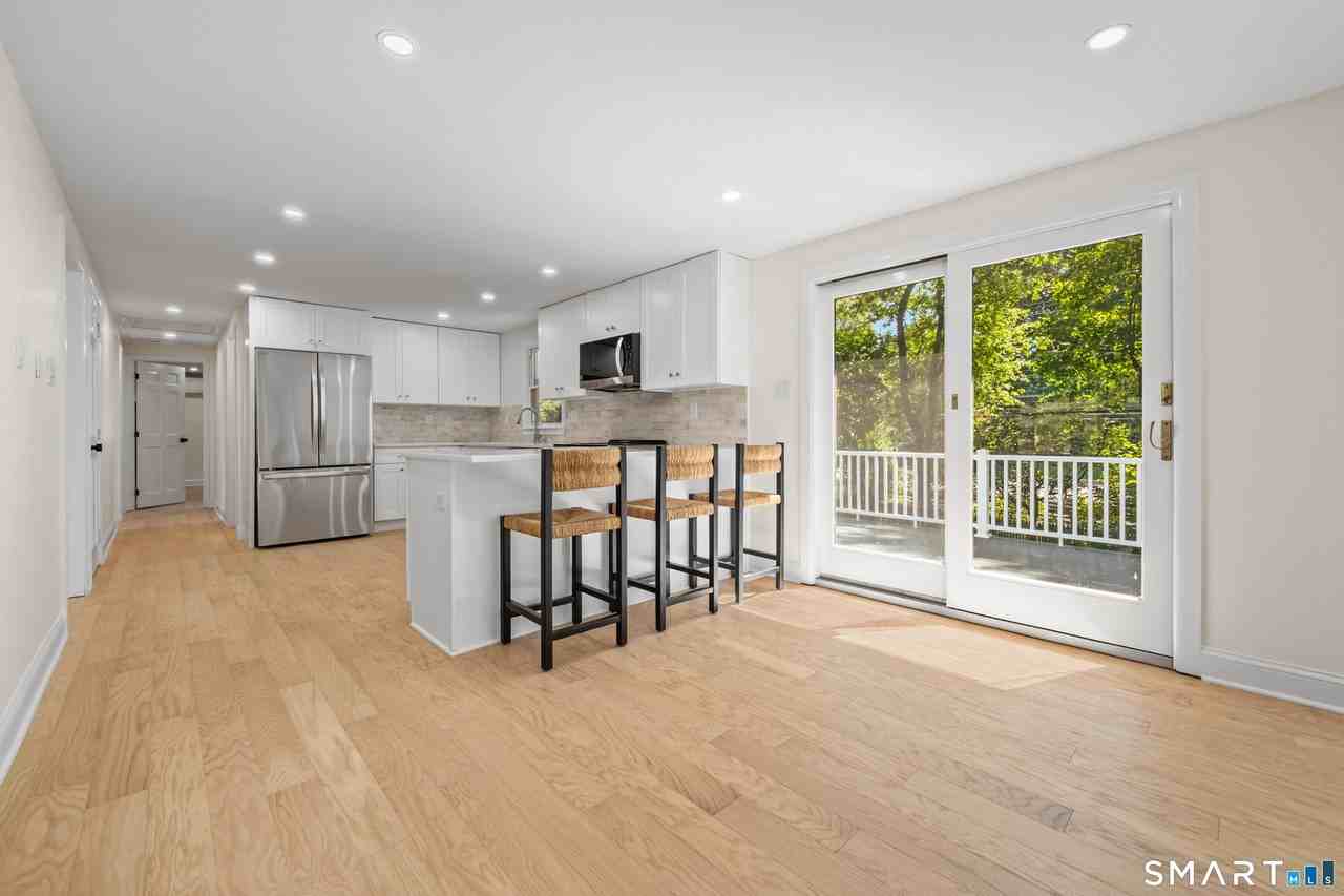 22 Carrona Dr - Photo 3 of 23