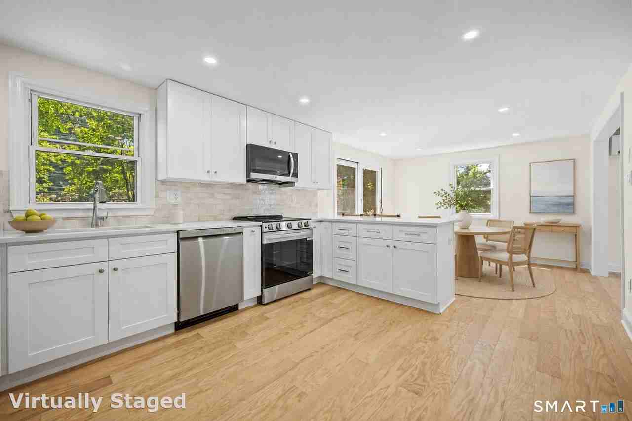 22 Carrona Dr - Photo 5 of 23