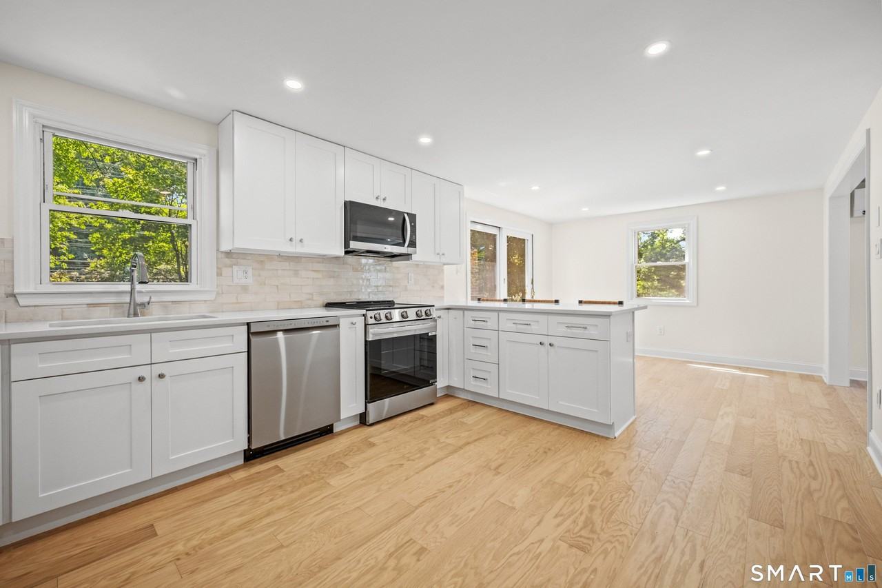 22 Carrona Dr - Photo 6 of 23