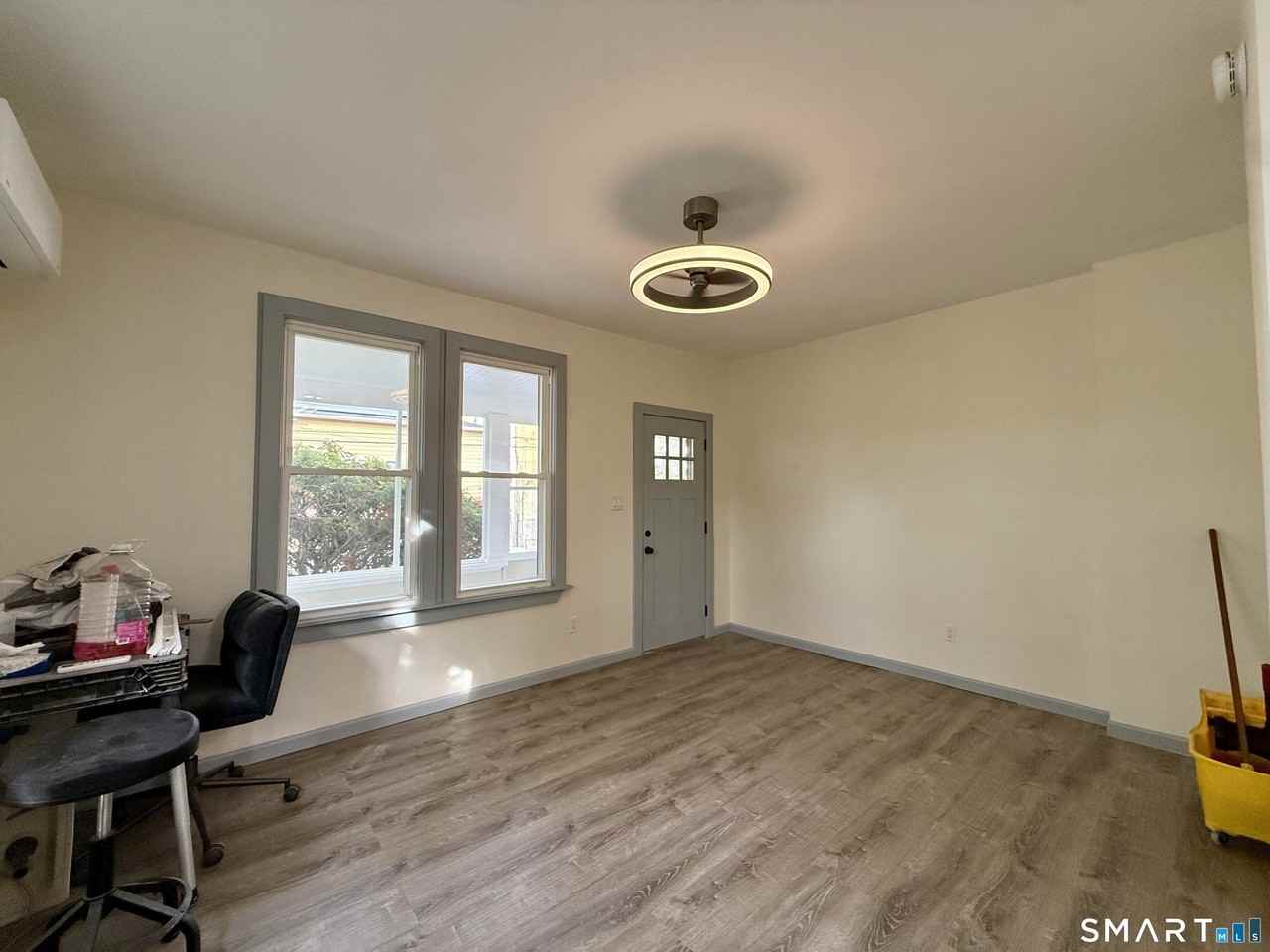 22 Hawthorne Ave - Photo 6 of 22