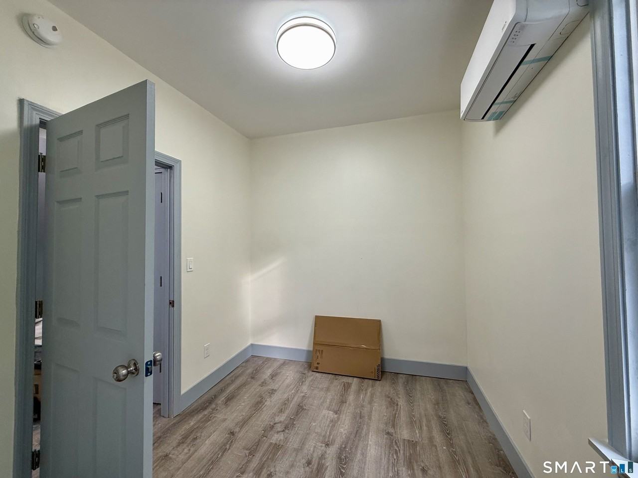 22 Hawthorne Ave - Photo 7 of 22