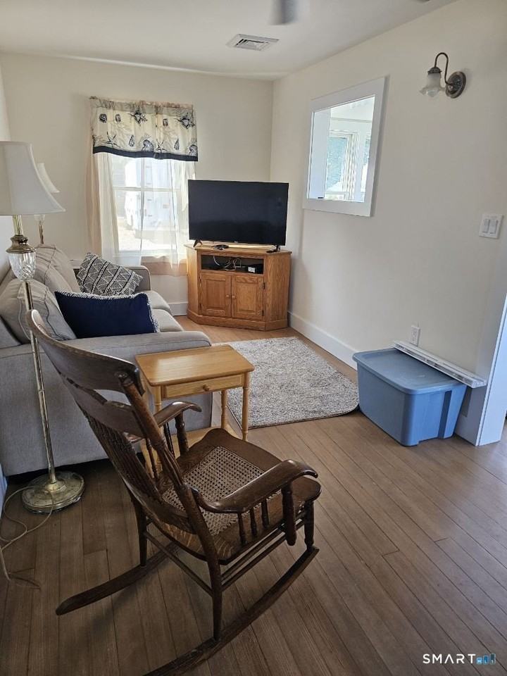 185 Shore Rd - Photo 2 of 23