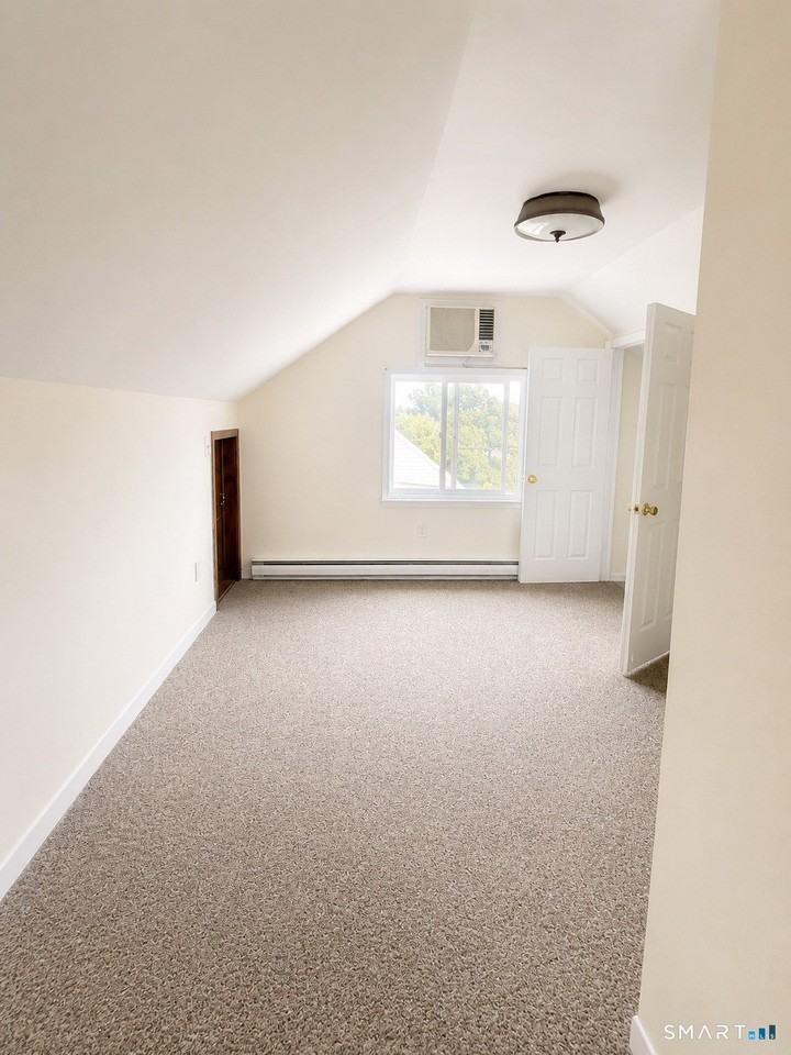 266 East Ave #3 - Photo 4 of 8