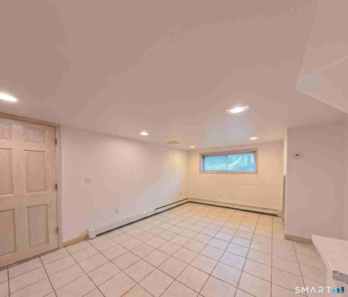 36 Derby Pl - Photo 2 of 31
