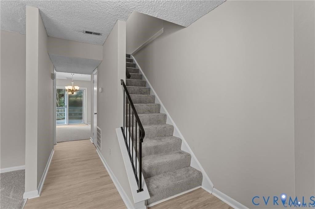 2613 Chancer Dr - Photo 4 of 43