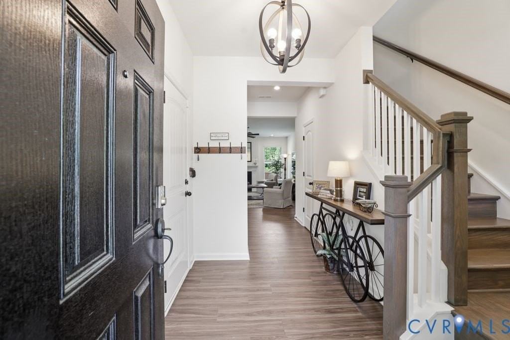 7712 Hawthorne Ave - Photo 2 of 22