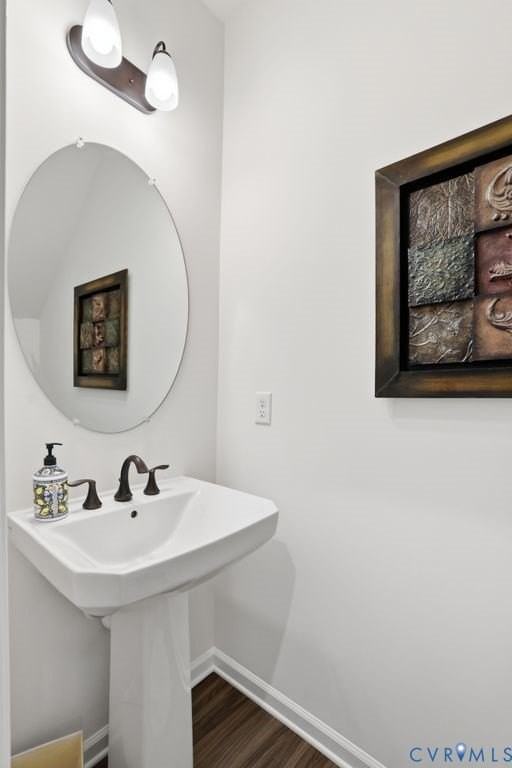 7712 Hawthorne Ave - Photo 3 of 22