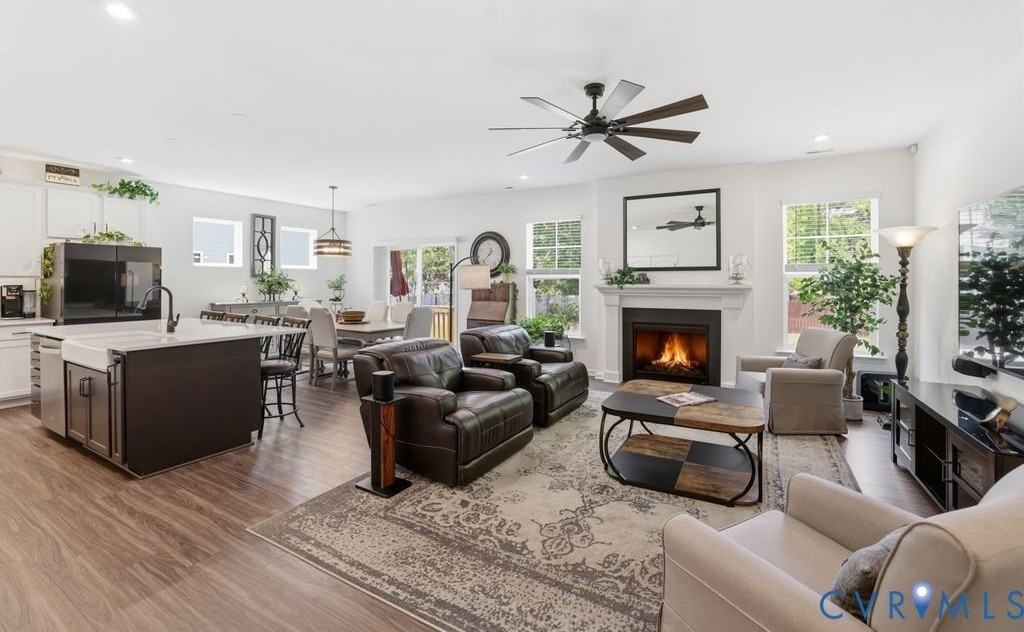 7712 Hawthorne Ave - Photo 4 of 22