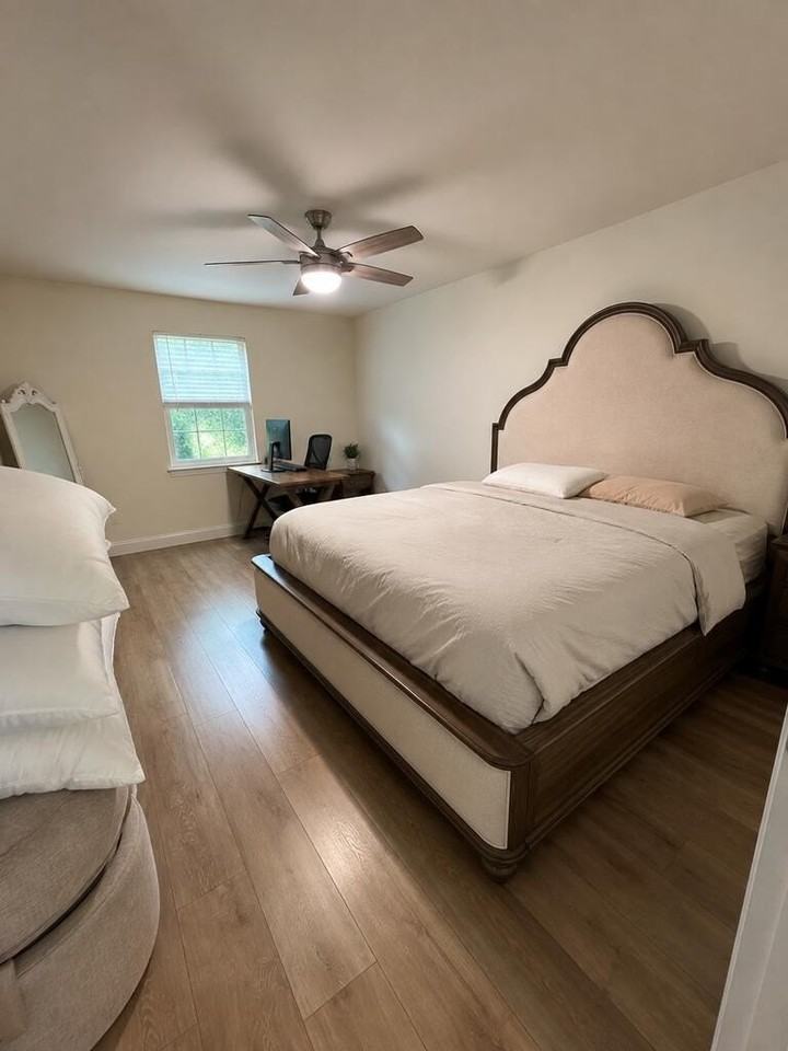 426 Benton St - Photo 4 of 4