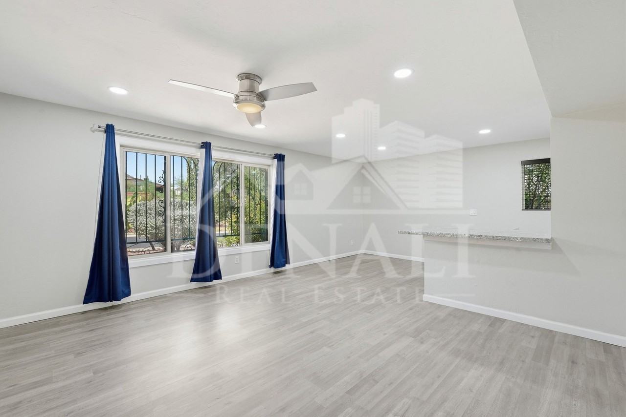 2891 W Saint Tropaz Ave - Photo 4 of 40