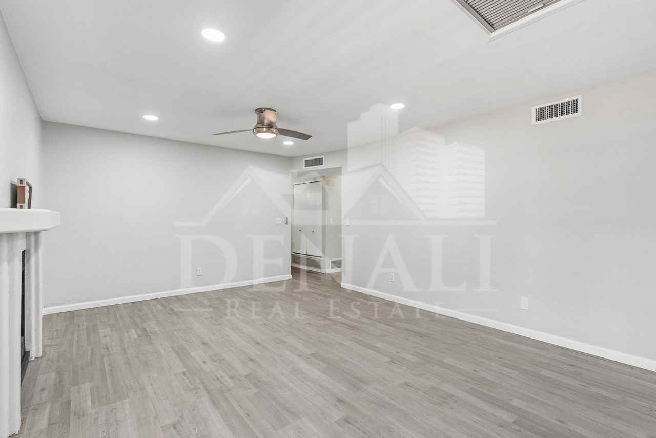 2891 W Saint Tropaz Ave - Photo 7 of 40