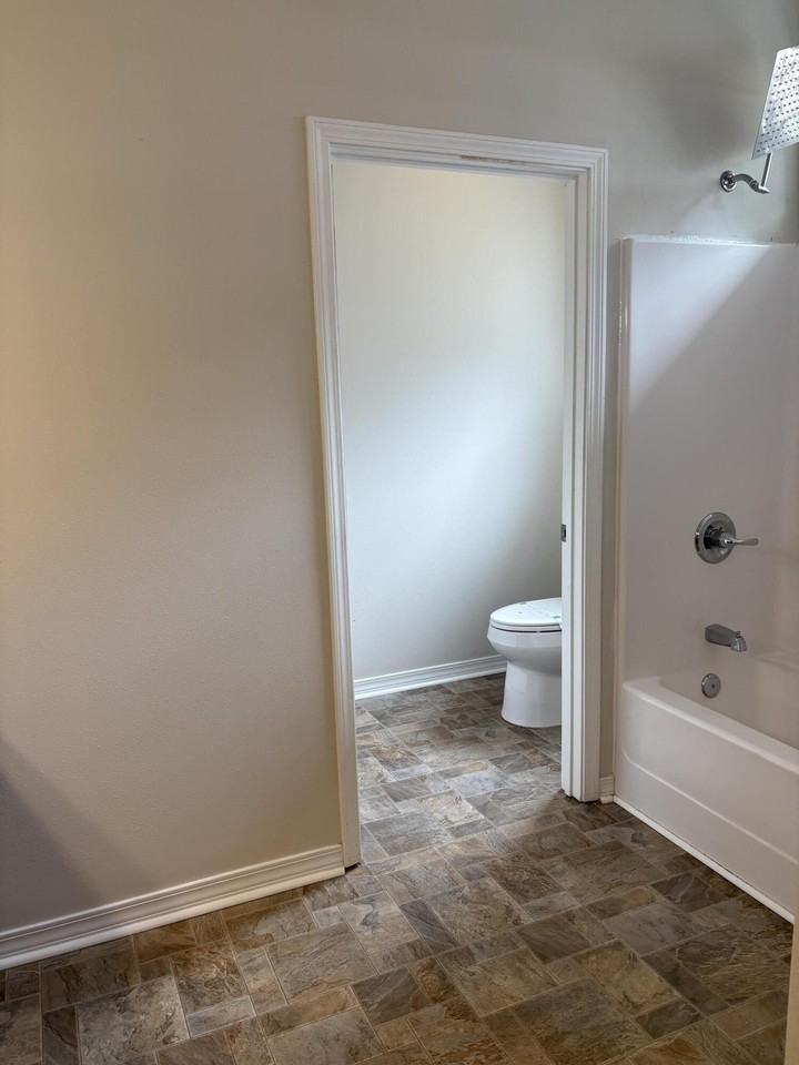 214 Ladue Ave - Photo 3 of 29