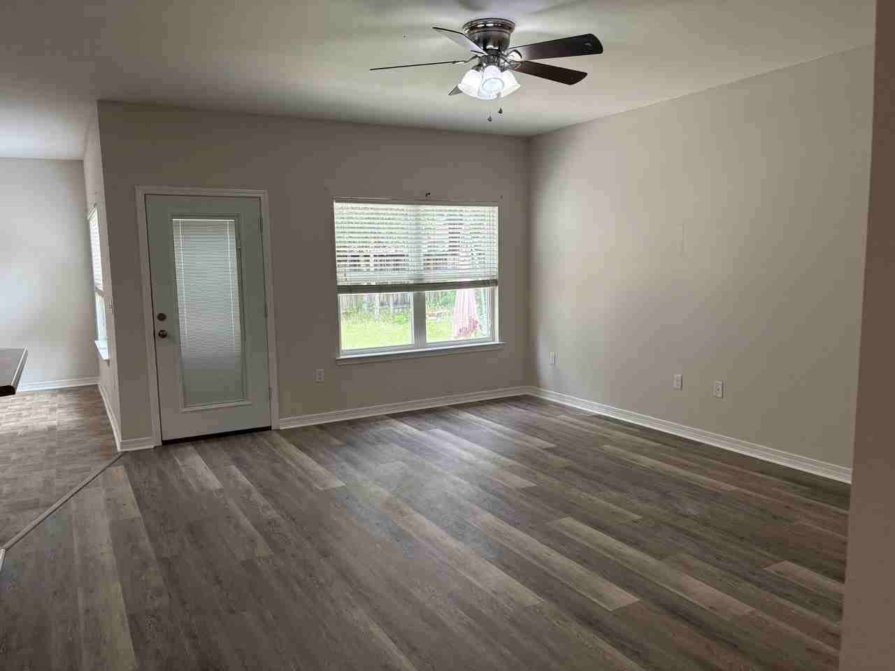 214 Ladue Ave - Photo 4 of 29
