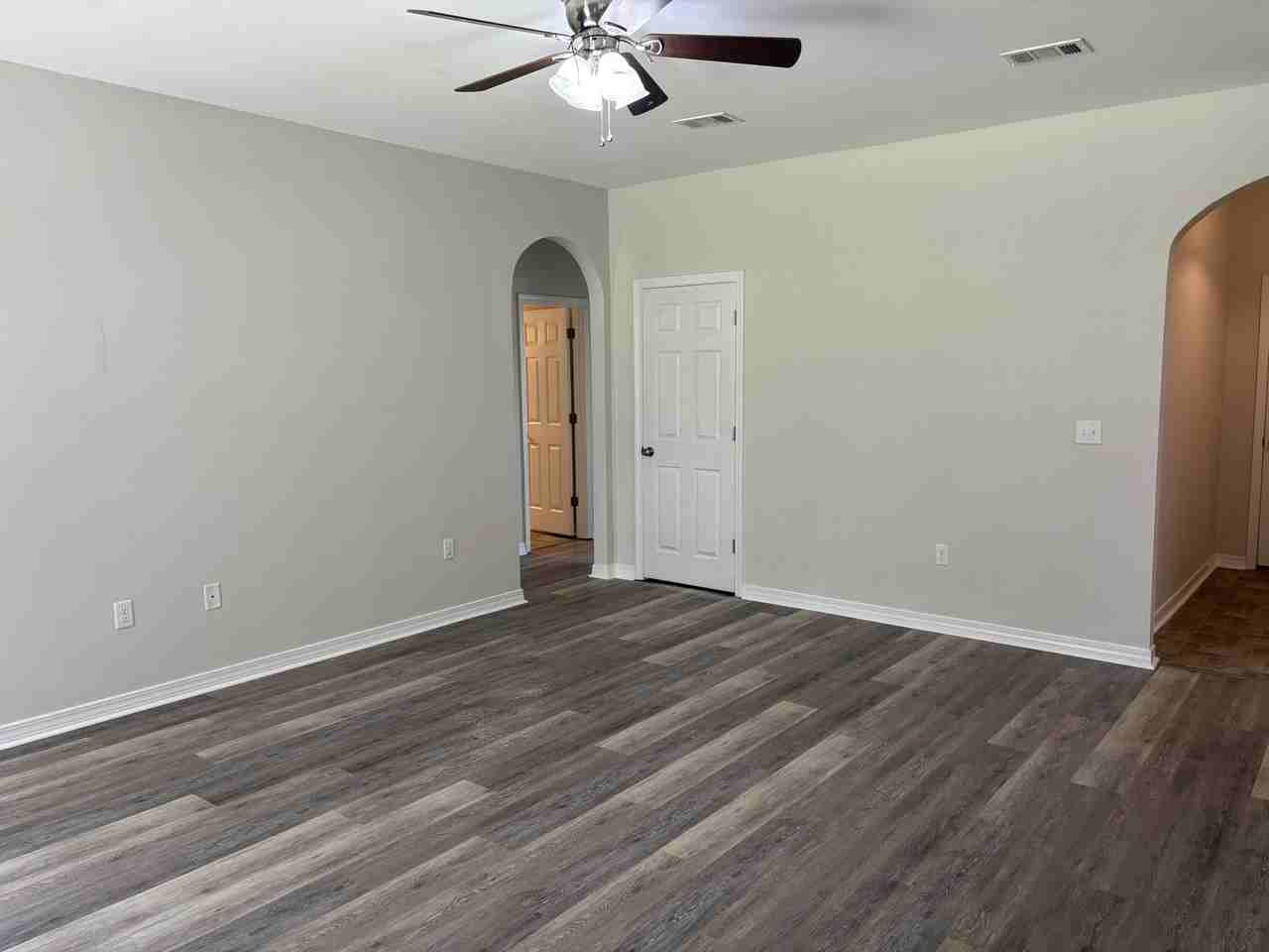 214 Ladue Ave - Photo 5 of 29
