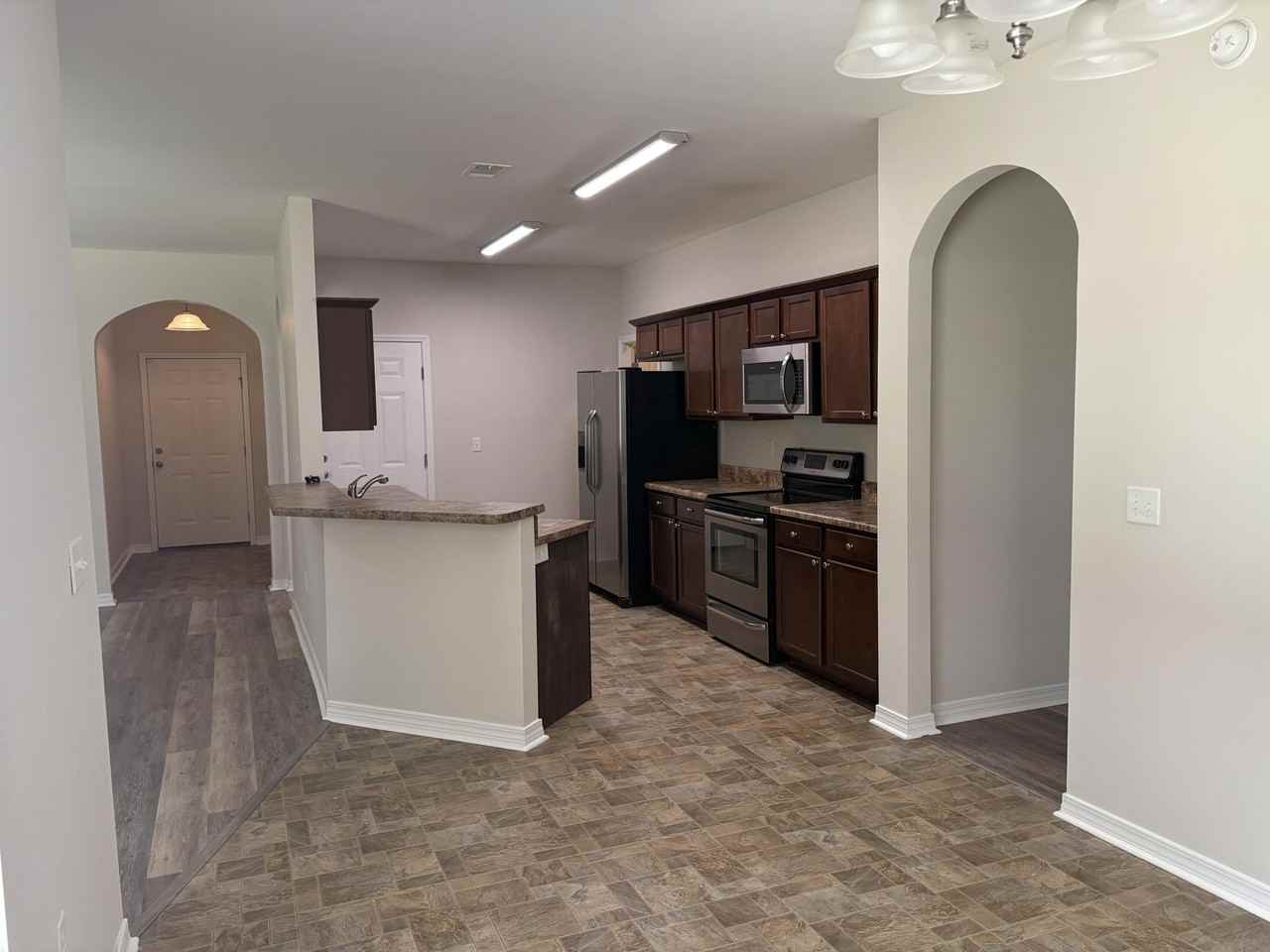 214 Ladue Ave - Photo 6 of 29