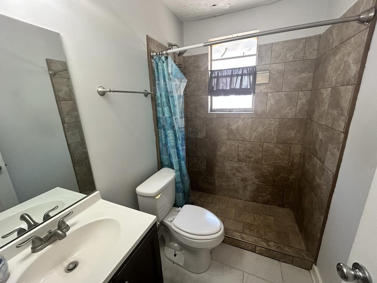 1114 Cedar Ave S #B - Photo 7 of 7