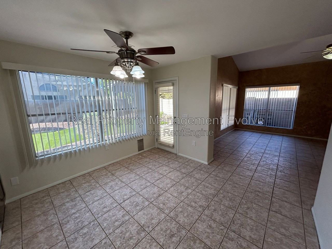 405 E Rimrock Dr - Photo 6 of 21
