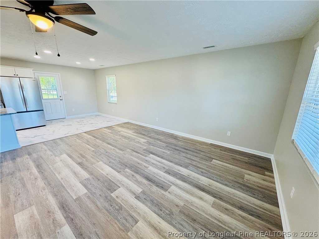 502 E 19th St - Photo 6 of 26