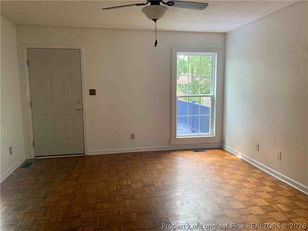3323 Annawood Ct - Photo 5 of 22