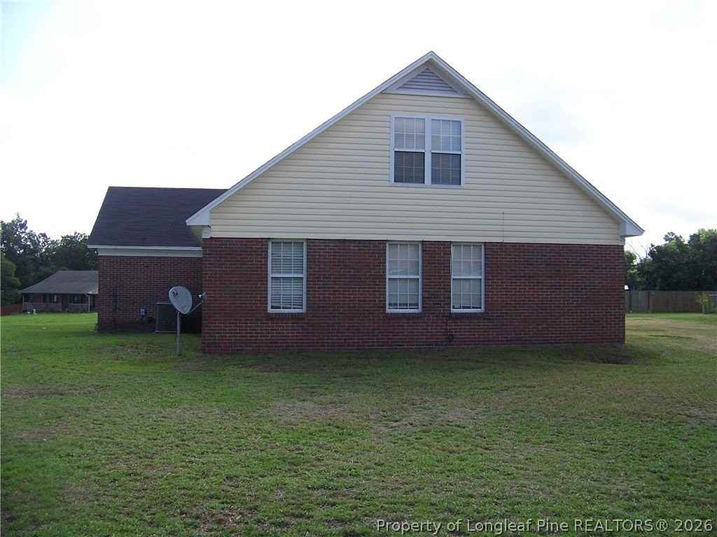 190 Finch Rd - Photo 2 of 40