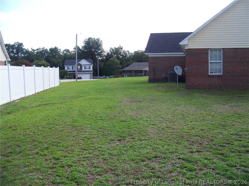 190 Finch Rd - Photo 3 of 40