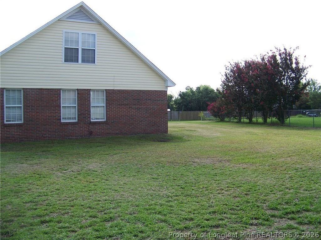 190 Finch Rd - Photo 4 of 40