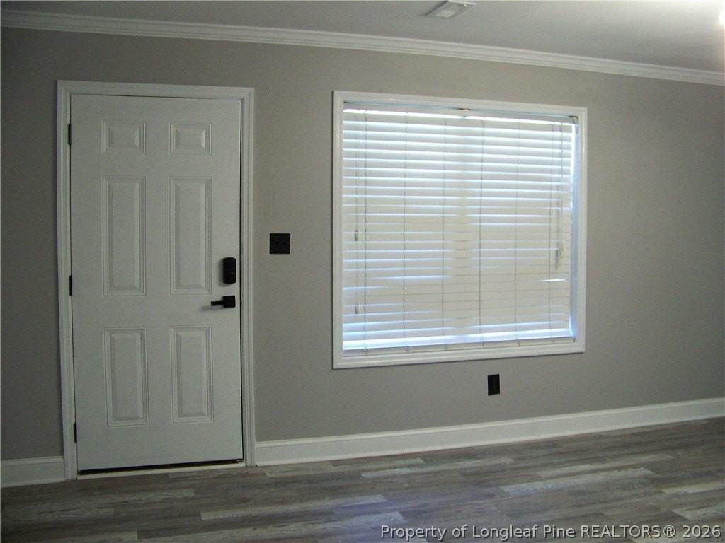 190 Finch Rd - Photo 5 of 40