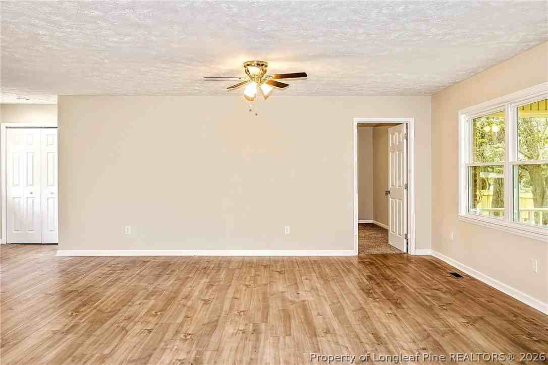 1604 Crescent Dr - Photo 5 of 14