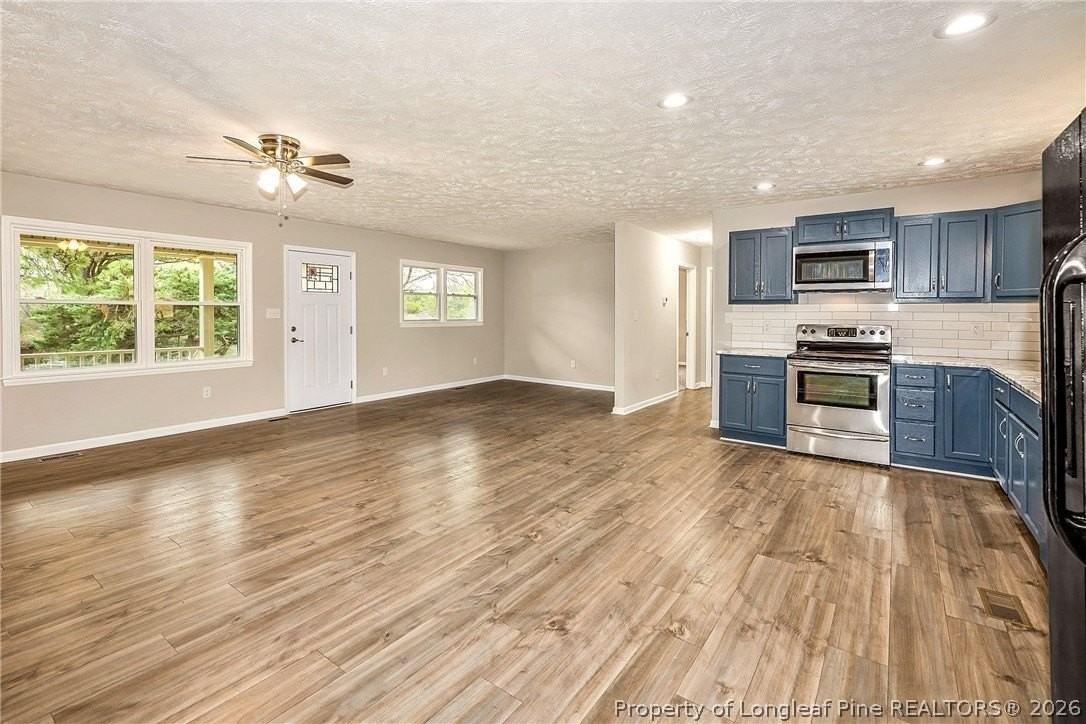 1604 Crescent Dr - Photo 6 of 14