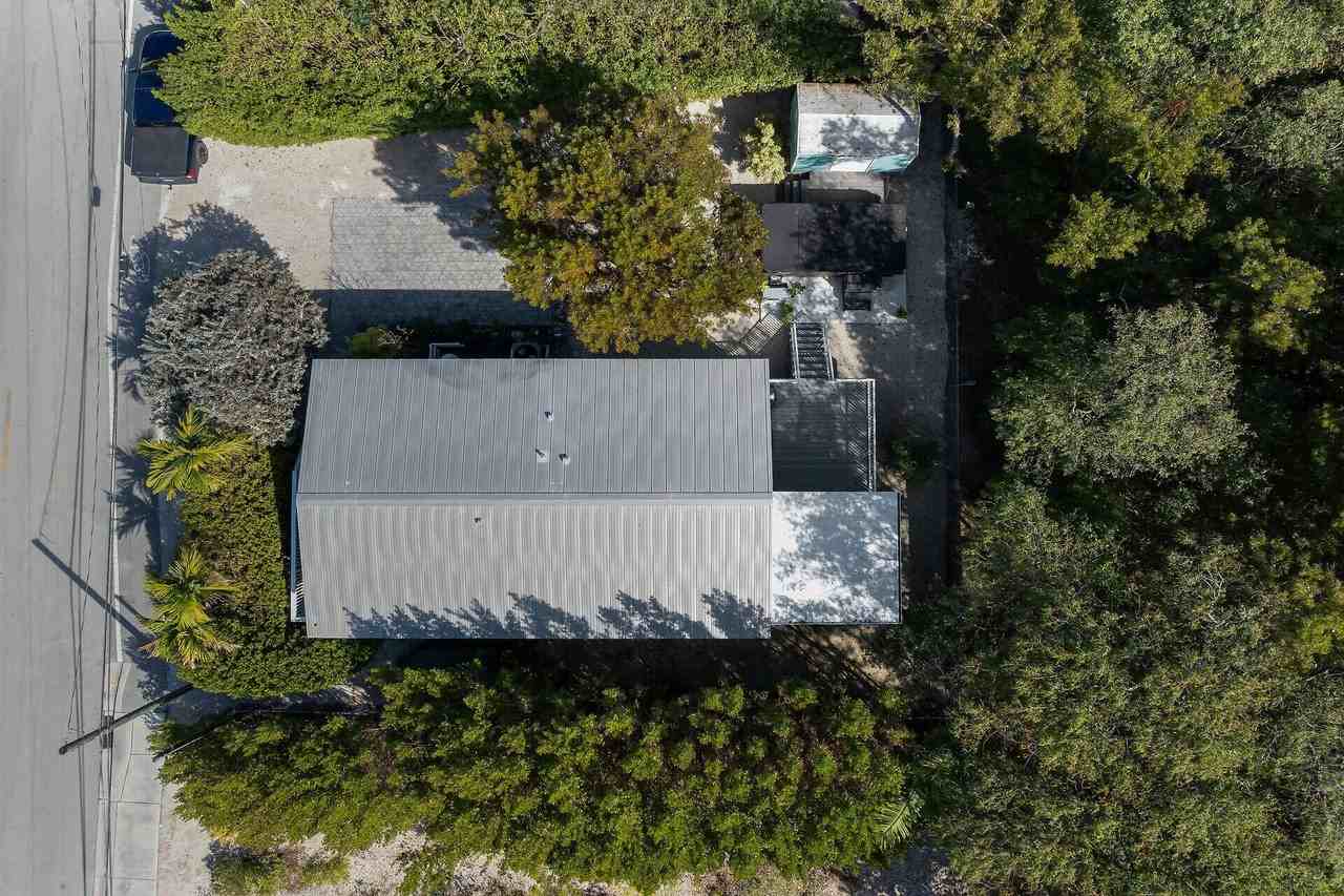 150 Sunshine Blvd - Photo 7 of 22