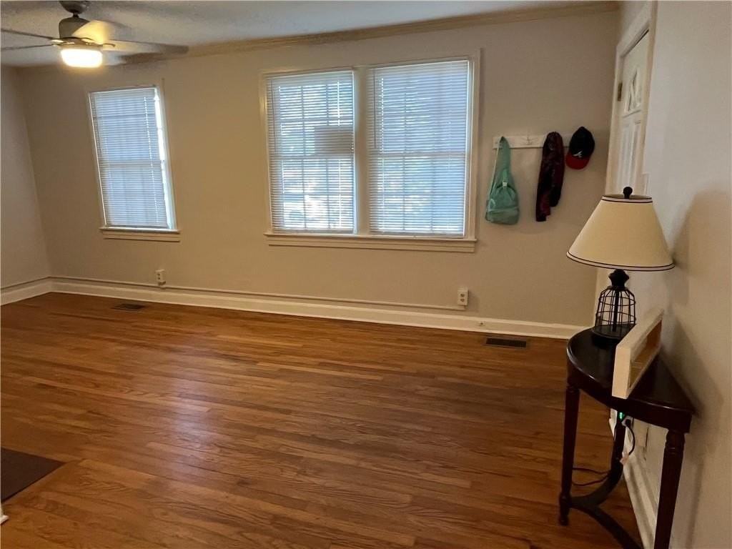 388 Ashley Ave Ne - Photo 5 of 31