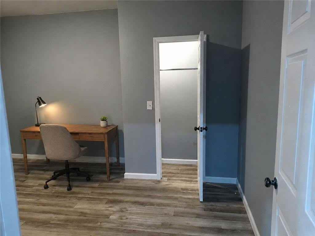 1471 Cliff View Ter #B - Photo 4 of 6