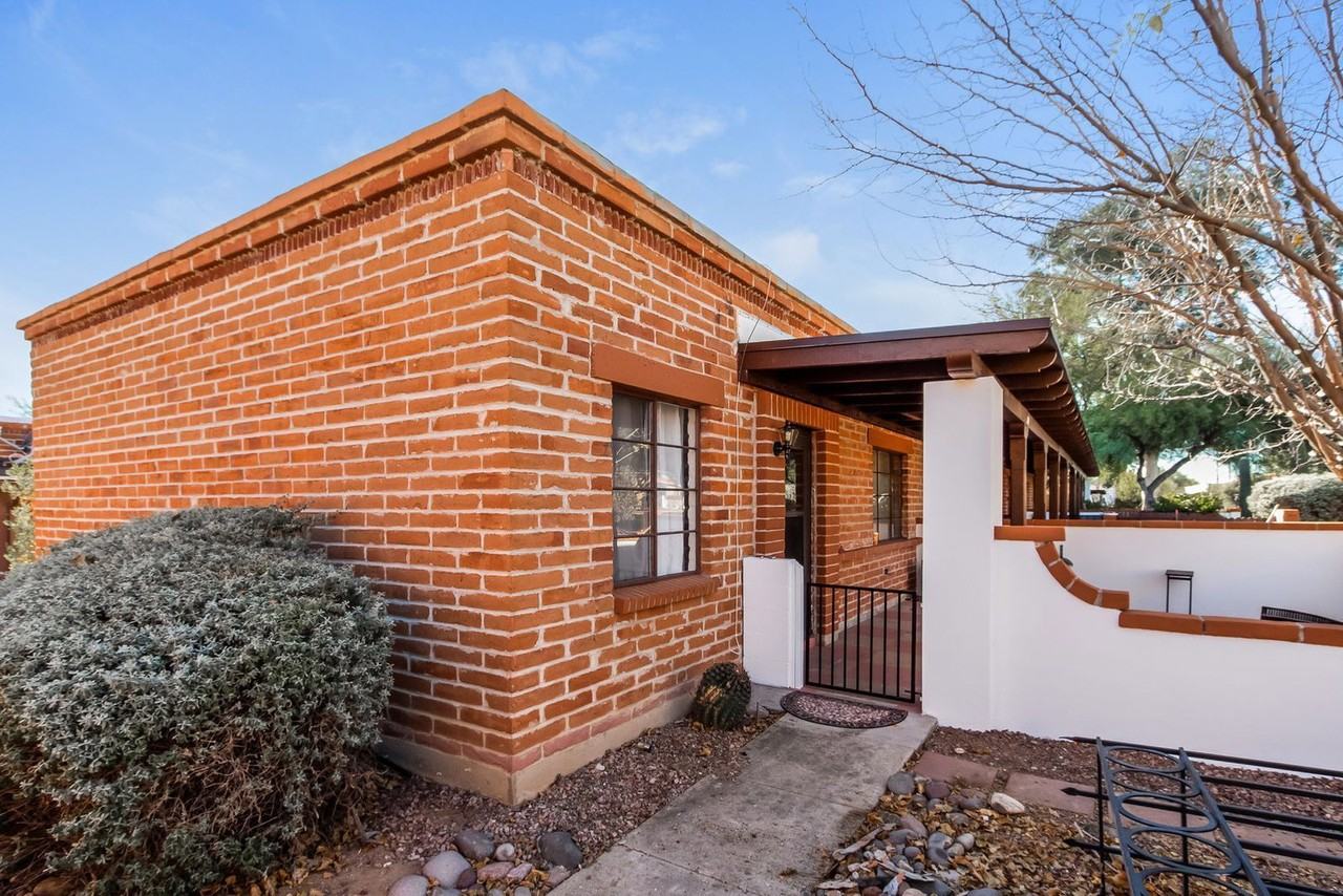 329 S Paseo Pena #A - Photo 5 of 26